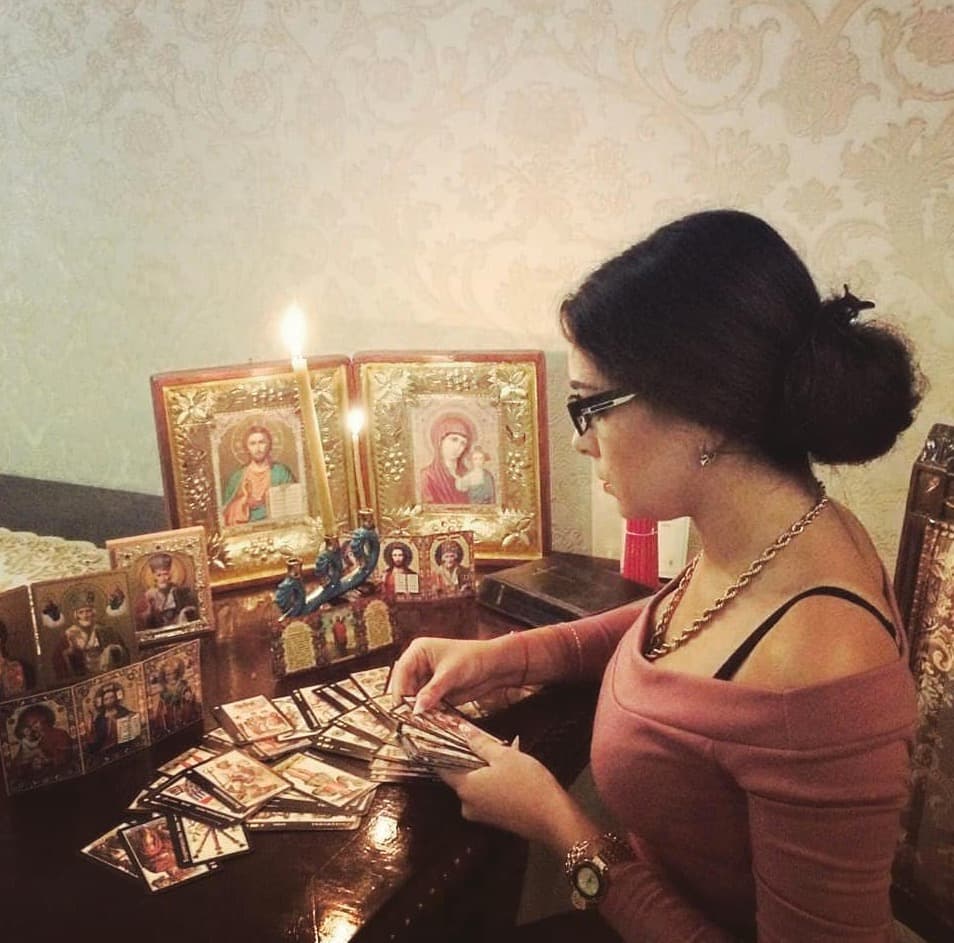 Wróżenie z fusów kawy — przewodnik po tasseomancji